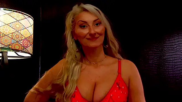 LeticiaReys online show from 3, 12, 2025