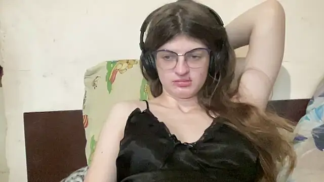 Snapshot of NikaXZimax chatting on 23, 11, 2025 NikaXZimax online show from 23, 11, 2025