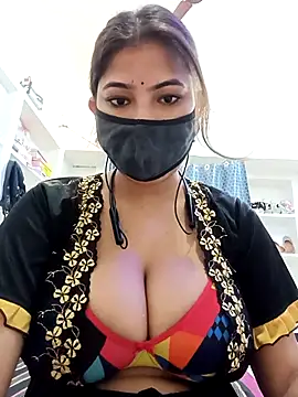 Snapshot of Hot_radhaji chatting on 5, 5, 2026 Hot radhaji online show from 5, 5, 2026