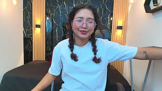 Snapshot of SamanthaFox_8 chatting on 16, 5, 2026 SamanthaFox 8 online show from 16, 5, 2026