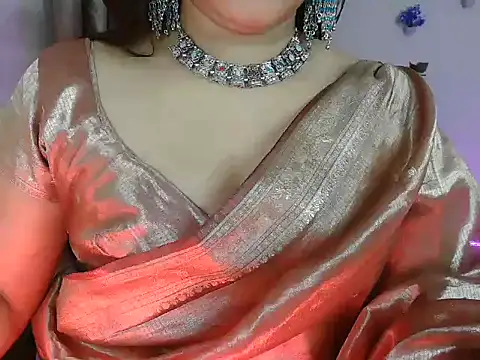 Snapshot of Royal_zara chatting on 1, 11, 2025 Royal zara online show from 1, 11, 2025