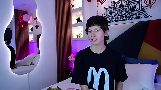 Snapshot of Emo_Boy_ chatting on 17, 2, 2026 Emo Boy online show from 17, 2, 2026