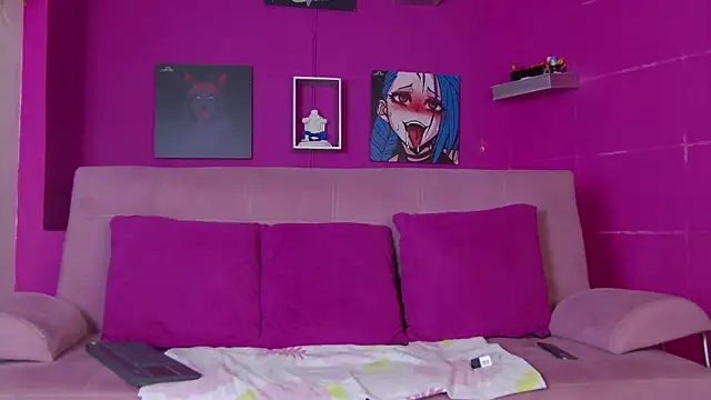 Aranzza Ross online show from 21, 11, 2025