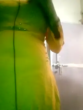 Snapshot of Sexy_Riya_Bhabhi chatting on 18, 10, 2025 Sexy Riya Bhabhi online show from 18, 10, 2025