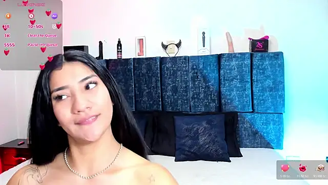 Kiim Owens online show from 7, 11, 2025