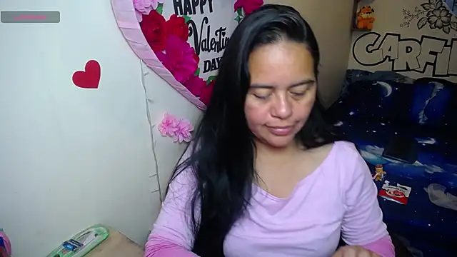 Snapshot of Miss__kendra_ chatting on 24, 4, 2026 Miss kendra online show from 24, 4, 2026