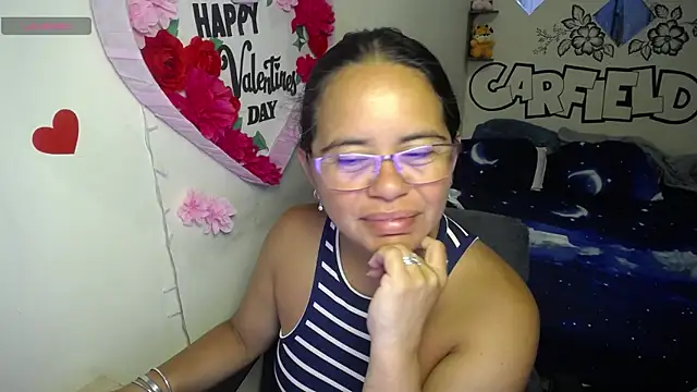 Snapshot of Miss__kendra_ chatting on 7, 5, 2026 Miss kendra online show from 7, 5, 2026