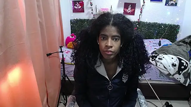 Snapshot of thianahorny chatting on 19, 5, 2026 thianahorny online show from 19, 5, 2026