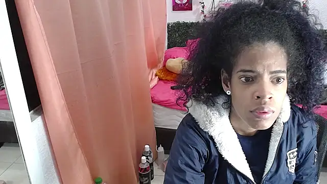 Snapshot of thianahorny chatting on 1, 6, 2026 thianahorny online show from 1, 6, 2026