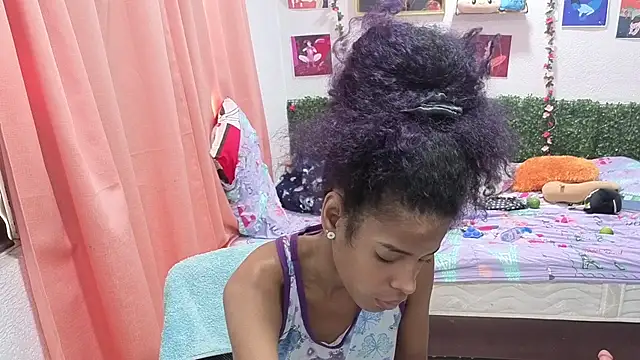 thianahorny online show from 7, 7, 2026