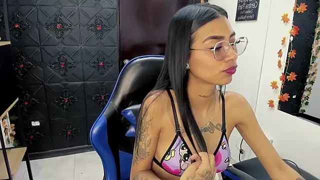Snapshot of KarlaSlutSkinny__ chatting on 26, 6, 2026 KarlaSlutSkinny online show from 26, 6, 2026