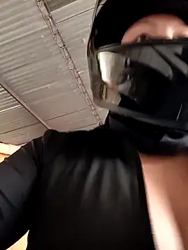 Scarlet Aura online show from 19, 11, 2025