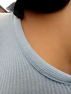 Scarlet Aura online show from 21, 11, 2025