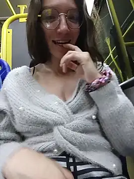 Lucy colee online show from 17, 11, 2025