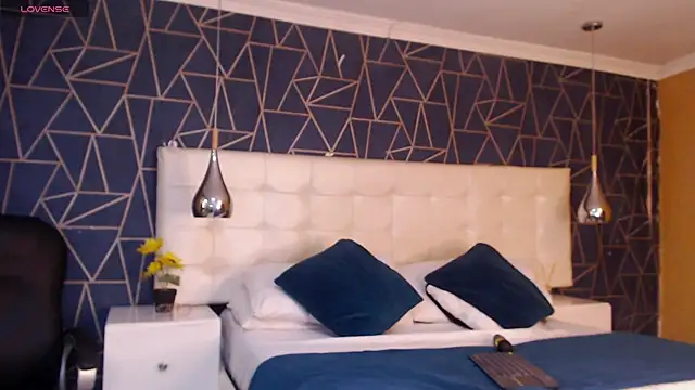 RousseWalker online show from 31, 10, 2025