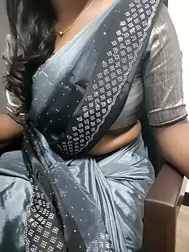 Tamilmallu-duskygirl03 online show from 25, 11, 2025