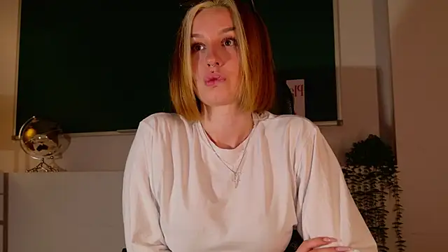 Snapshot of ClaireMathis chatting on 25, 7, 2026 ClaireMathis online show from 25, 7, 2026