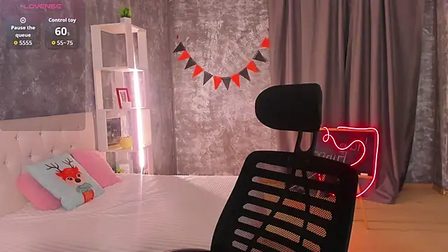 scent  of woman online show from 12, 1, 2026