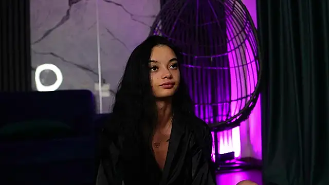 RachelRavee online show from 10, 11, 2025