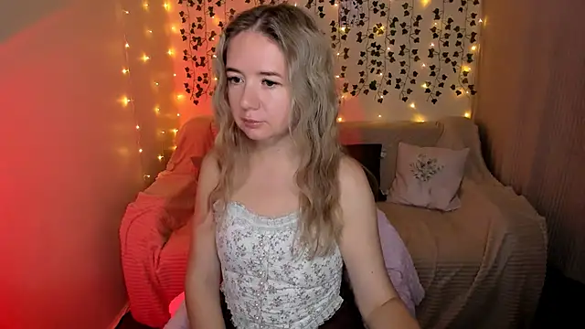 Evaa Braunn online show from 13, 10, 2025