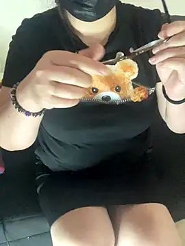 Snapshot of xx_miki_moon_xx chatting on 19, 10, 2025 xx miki moon xx online show from 19, 10, 2025