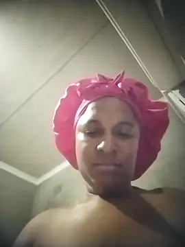 Snapshot of SquirtingQueen_ chatting on 11, 10, 2025 SquirtingQueen  online show from 11, 10, 2025