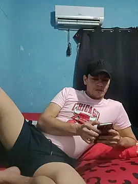 Snapshot of Aturo77 chatting on 18, 11, 2025 Aturo77 online show from 18, 11, 2025