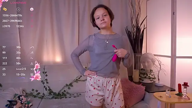 VeliaRogoff online show from 4, 11, 2025