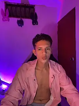 tylernova online show from 21, 10, 2025