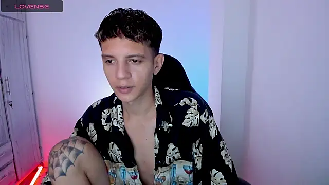Snapshot of tylernova chatting on 28, 4, 2026 tylernova online show from 28, 4, 2026