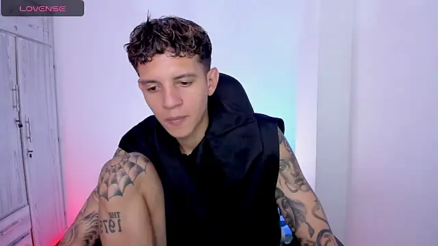 Snapshot of tylernova chatting on 29, 4, 2026 tylernova online show from 29, 4, 2026