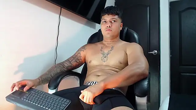 Snapshot of Boyhot_00 chatting on 7, 11, 2025 Boyhot 00 online show from 7, 11, 2025