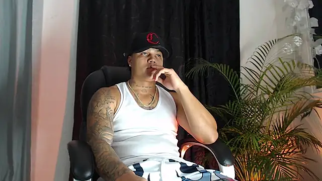 Snapshot of Boyhot_00 chatting on 8, 2, 2026 Boyhot 00 online show from 8, 2, 2026