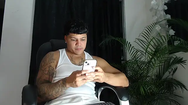 Snapshot of Boyhot_00 chatting on 13, 2, 2026 Boyhot 00 online show from 13, 2, 2026