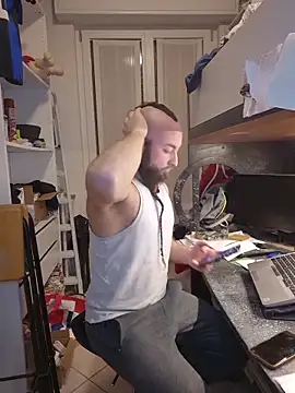 Snapshot of BeppeRagnar chatting on 19, 12, 2025 BeppeRagnar online show from 19, 12, 2025