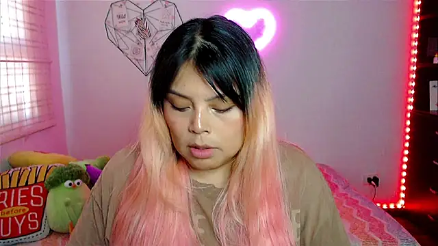 EllieMoonX online show from 4, 2, 2026