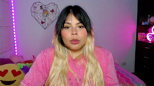 EllieMoonX online show from 14, 4, 2026