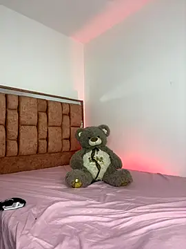 Lucy 699 online show from 21, 11, 2025