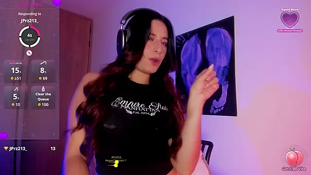 Snapshot of Meganthomson chatting on 11, 11, 2025 Meganthomson online show from 11, 11, 2025