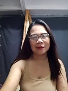 Snapshot of erma_joy chatting on 19, 4, 2026 erma joy online show from 19, 4, 2026