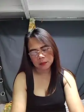 Snapshot of erma_joy chatting on 23, 4, 2026 erma joy online show from 23, 4, 2026