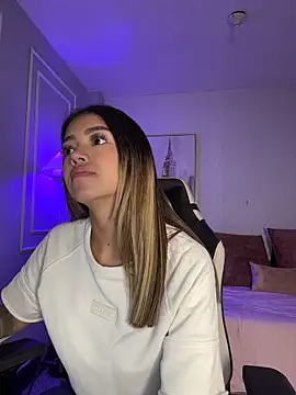 HoneyMollyX online show from 6, 4, 2026