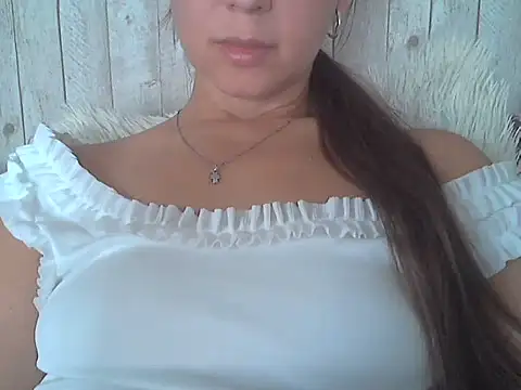 Snapshot of Light-Bluee chatting on 13, 10, 2025 Light-Bluee online show from 13, 10, 2025