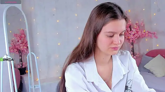 Renesmy Black online show from 2, 2, 2026