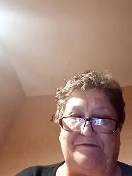 Snapshot of Katherine735 chatting on 19, 11, 2025 Katherine735 online show from 19, 11, 2025