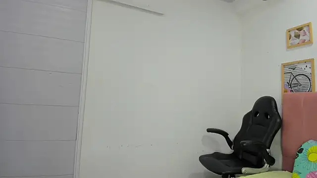 Dakota evans18 online show from 17, 11, 2025