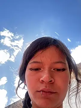 Ninfa pink online show from 22, 11, 2025