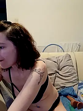 labellerose online show from 10, 4, 2026