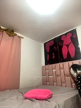 Snapshot of abby_moss_2 chatting on 22, 10, 2025 abby moss 2 online show from 22, 10, 2025