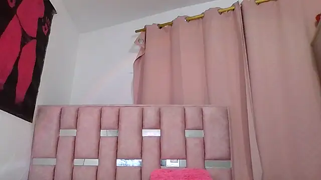 Snapshot of abby_moss_2 chatting on 27, 11, 2025 abby moss 2 online show from 27, 11, 2025